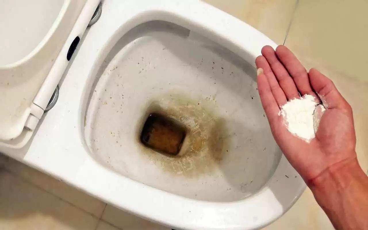 Perché il bagno puzza anche se è pulito? Ecco cosa controllare subito