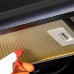 Come togliere il grasso dai filtri della cappa: il metodo più efficace