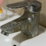 Come togliere il calcare dal miscelatore della cucina: il metodo che funziona