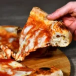 Perché la pizza fatta in casa viene dura? L’errore che commettono in tanti